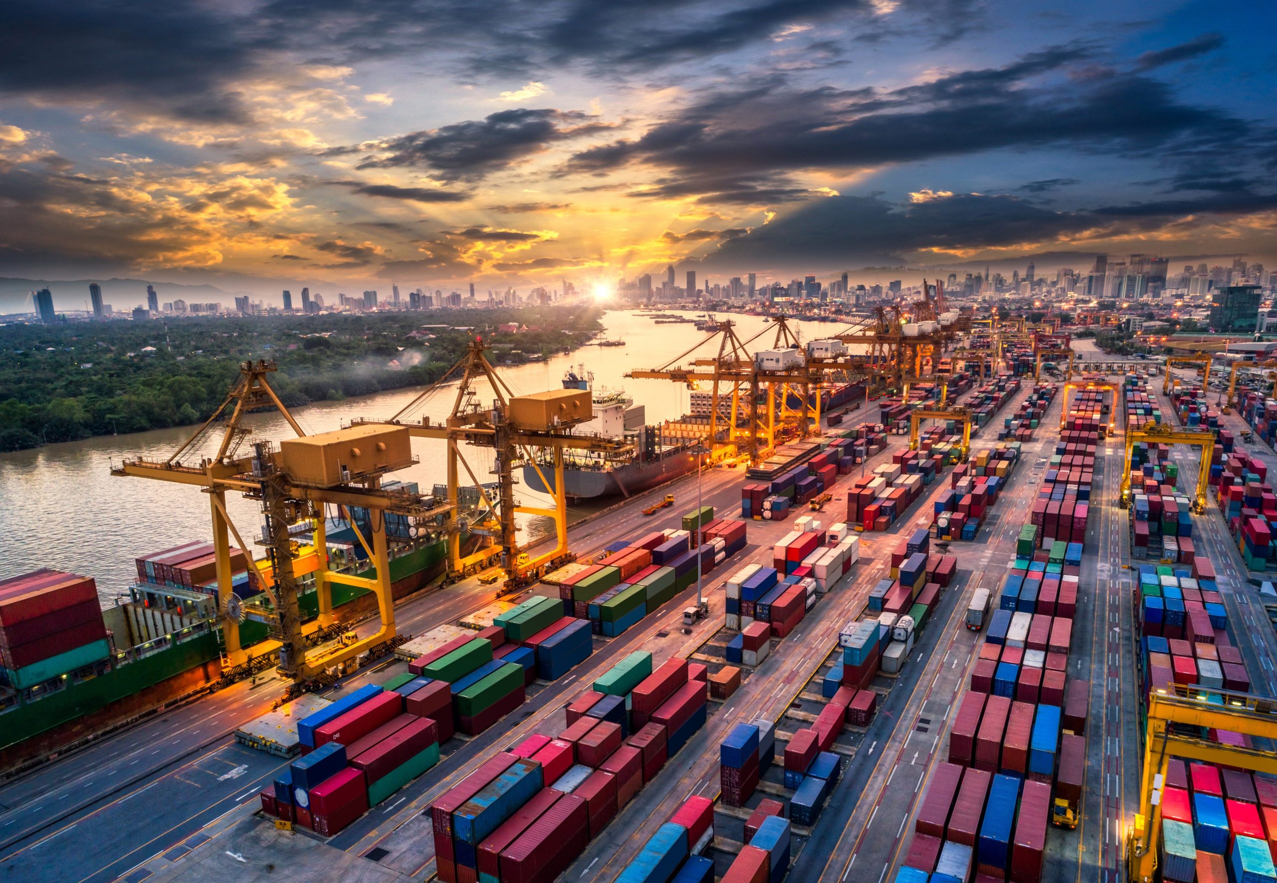 852114-marinas-evening-ships-container-ship